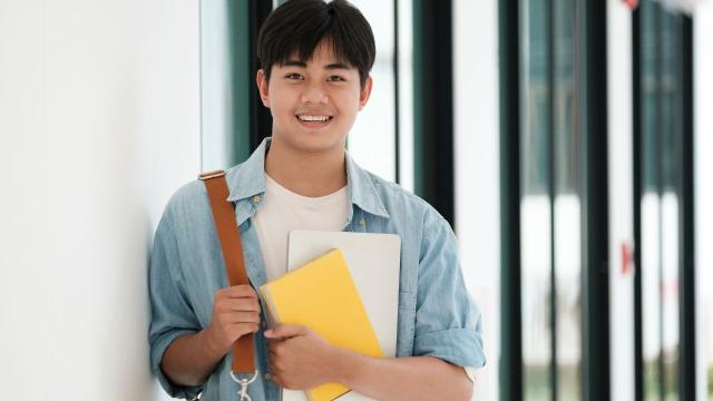 Gambar Artikel Mahasiswa Indonesia Dan Kolaborasi Universitas Dengan Dunia Industri Global