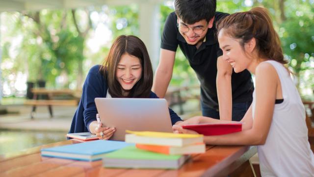Gambar Artikel Mahasiswa Indonesia Unggul: Menyatukan Pendidikan, Etika, Dan Kesehatan Di Era Global