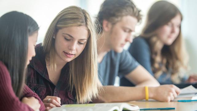 Gambar Artikel Mahasiswa Dan Peran Strategis Dalam Membangun Generasi Cerdas, Berkarakter, Dan Sehat
