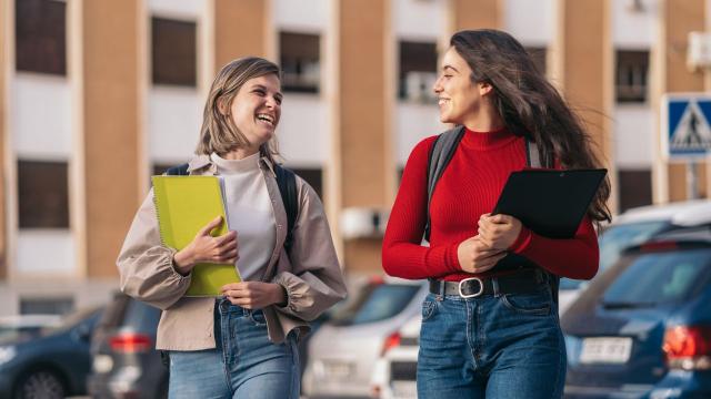 Gambar Artikel Mewujudkan Mahasiswa Berkualitas Melalui Pendidikan Holistik Di Perguruan Tinggi