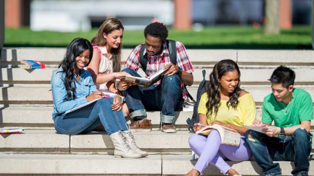 Gambar Artikel Menumbuhkan Semangat Inovasi Mahasiswa Indonesia Di Tengah Tantangan Global