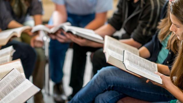 Gambar Artikel Peran Mahasiswa Dalam Meningkatkan Literasi Akademik Di Perguruan Tinggi