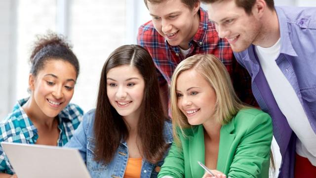 Gambar Artikel Peran Mahasiswa Dalam Mengembangkan Sikap Profesionalisme Sejak Di Bangku Kuliah