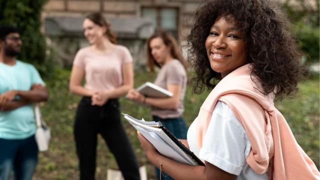 Gambar Artikel Peran Mahasiswa Dalam Mengembangkan Literasi Keuangan Di Lingkungan Perguruan Tinggi