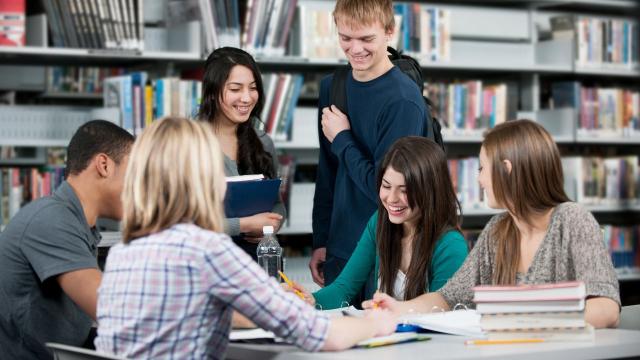Gambar Artikel Peran Mahasiswa Dalam Mengembangkan Manajemen Waktu Yang Efektif Di Perguruan Tinggi