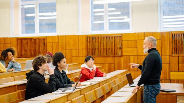 Gambar Artikel Mahasiswa Dan Pentingnya Kemampuan Manajemen Stres Dalam Kehidupan Kampus