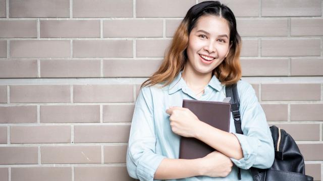 Gambar Artikel Kehidupan Mahasiswa Modern Di Indonesia Dan Tantangan Masa Kini