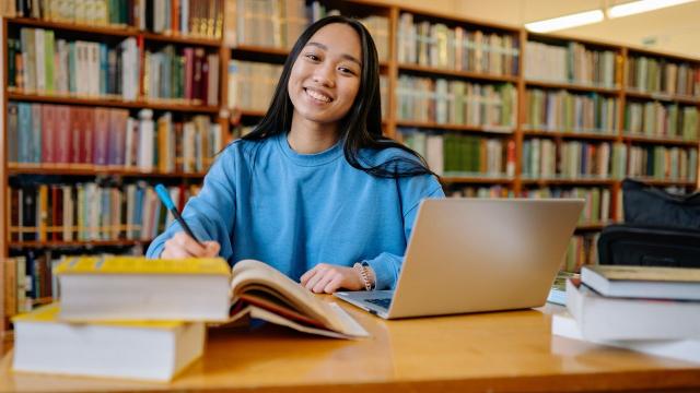 Gambar Artikel Pentingnya Pendidikan Karakter Bagi Mahasiswa Di Era Modern