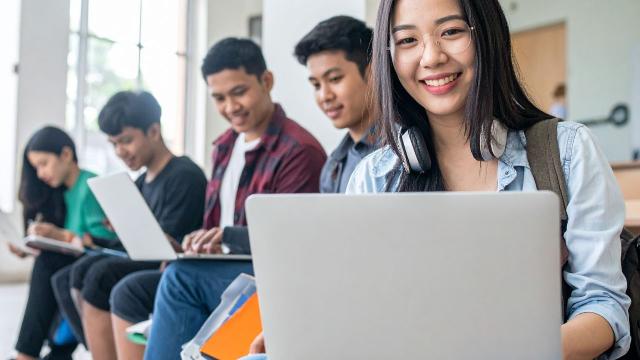 Gambar Artikel Pentingnya Adaptasi Mahasiswa Terhadap Perubahan Dunia Pendidikan