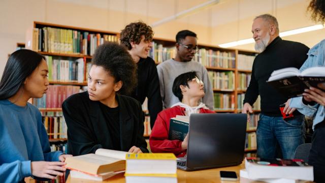 Mahasiswa Dan Pentingnya Disiplin Akademik Dalam Mencapai Prestasi