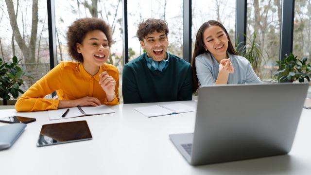 Gambar Artikel Menciptakan Mahasiswa Berkualitas: Peran Pendidikan, Lingkungan Sosial, Dan Kesehatan Mental