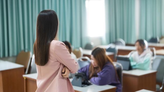 Gambar Artikel Mahasiswa Dan Budaya Akademik: Membangun Kurikulum, Karakter, Dan Lingkungan Inklusif
