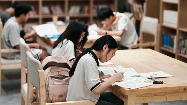 Gambar Artikel Mahasiswa Dan Kemampuan Problem Solving: Mengasah Pola Pikir Kritis Di Perguruan Tinggi