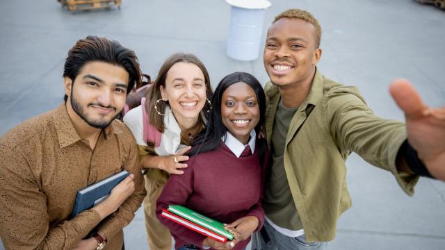 Mahasiswa Dan Peran Lingkungan Kampus Dalam Membentuk Karakter