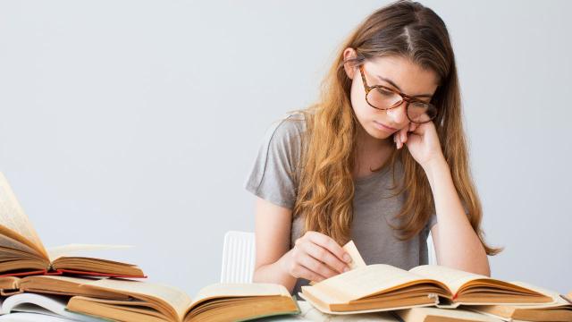 Gambar Artikel Mahasiswa Dan Tantangan Menentukan Arah Karier Sejak Masa Kuliah