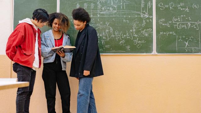 Gambar Artikel Mahasiswa Dan Tanggung Jawab Moral Dalam Kehidupan Bermasyarakat