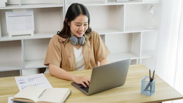 Mahasiswa Dan Pemanfaatan Teknologi Dalam Kegiatan Akademik