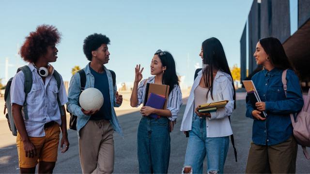 Gambar Artikel Kehidupan Mahasiswa Di Indonesia Dalam Menghadapi Perkembangan Teknologi