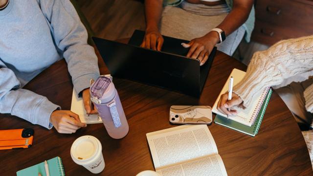 Gambar Artikel Mahasiswa Indonesia Sebagai Generasi Penerus Pembangunan Bangsa