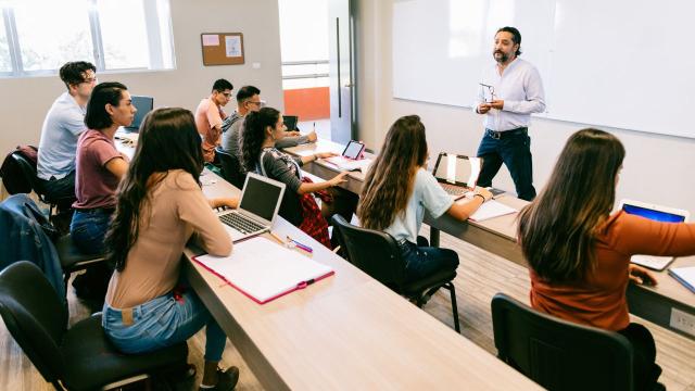 Mahasiswa Indonesia Dan Peran Literasi Digital Dalam Pembelajaran Modern