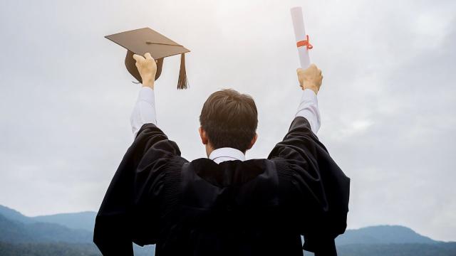 Mahasiswa Indonesia Dan Pentingnya Kepedulian Lingkungan Di Kampus