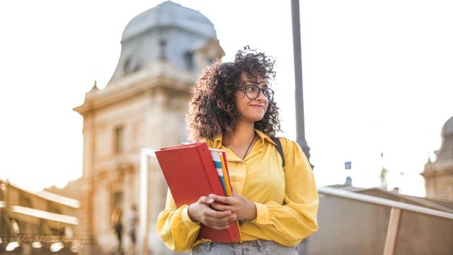 Kontribusi Mahasiswa Indonesia Dalam Membangun Masa Depan Bangsa