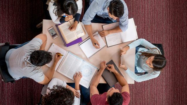 Mahasiswa Indonesia Sebagai Subjek Utama Pengembangan Pendidikan Tinggi