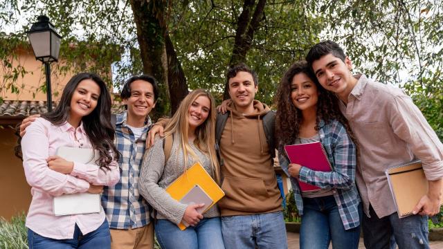 Gambar Artikel Mahasiswa Indonesia Dan Peran Dosen Dalam Meningkatkan Kualitas Pembelajaran Universitas