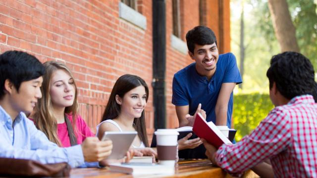 Mahasiswa Indonesia Dan Penguatan Budaya Riset Di Lingkungan Universitas