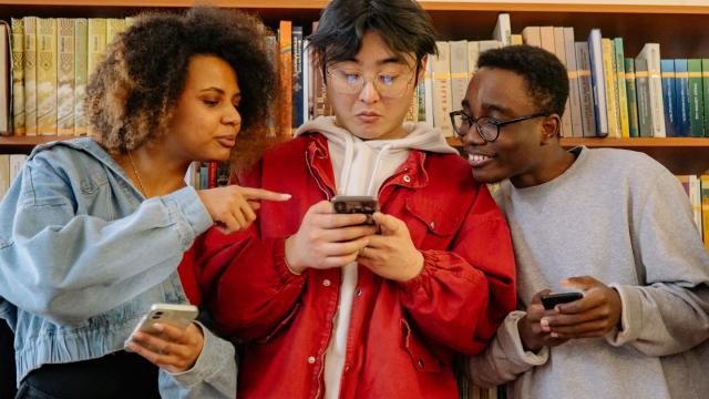 Gambar Artikel Peran Pendidikan Tinggi Dalam Membentuk Etika Dan Kepedulian Sosial Mahasiswa