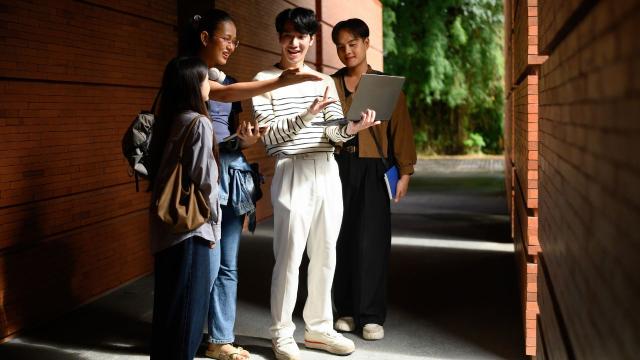 Keseimbangan Akademik Dan Kehidupan Sosial Dalam Dunia Mahasiswa