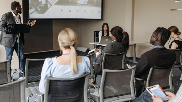 Gambar Artikel Mahasiswa Dan Peran Lingkungan Kampus Dalam Membentuk Karakter Akademik