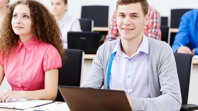 Gambar Artikel Mahasiswa Dan Pengelolaan Tekanan Akademik Di Universitas