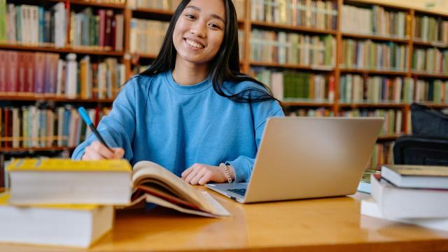 Gambar Artikel Mahasiswa Dan Dinamika Pendidikan Tinggi Di Era Perubahan Sosial