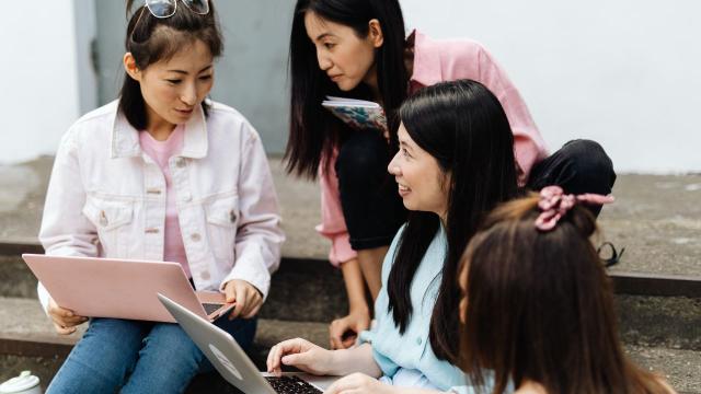 Gambar Artikel Mahasiswa, Akses Pendidikan, Dan Upaya Universitas Mewujudkan Kesetaraan