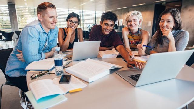 Kualitas Pendidikan Tinggi Dan Dampaknya Bagi Pengembangan Mahasiswa