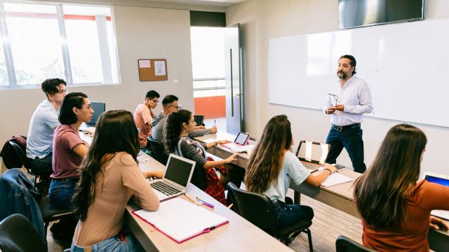 Mahasiswa Dan Peran Universitas Dalam Menjamin Mutu Pendidikan Tinggi