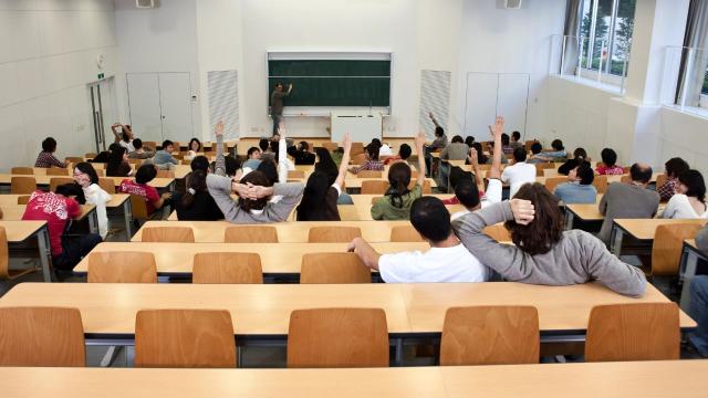 Gambar Artikel Transformasi Pendidikan Tinggi: Bagaimana Mahasiswa Menyikapi Kampus Yang Terus Berubah