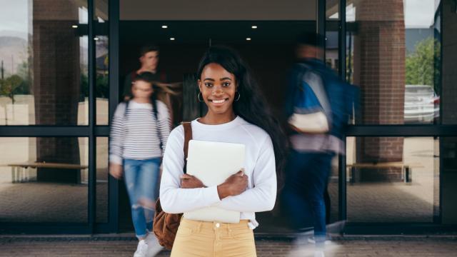 Gambar Artikel Penerapan Kurikulum Multidisiplin Untuk Mempersiapkan Mahasiswa Masa Depan