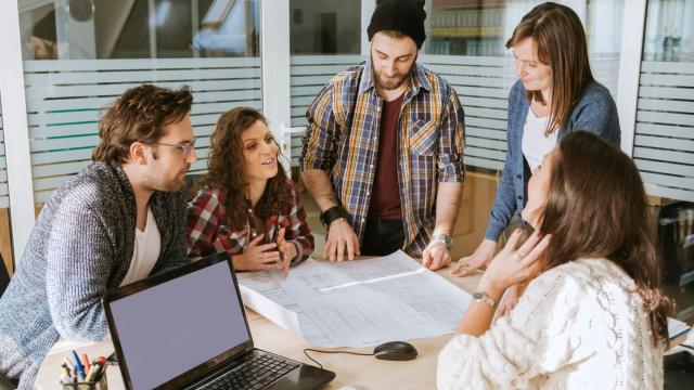 Gambar Artikel Mahasiswa Dan Strategi Universitas Dalam Meningkatkan Kesiapan Kerja Lulusan