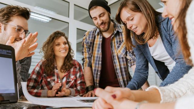 Gambar Artikel Mahasiswa Dan Strategi Universitas Dalam Meningkatkan Partisipasi Sosial