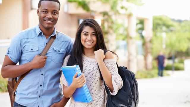 Gambar Artikel Mahasiswa Dan Kesehatan Holistik: Menjaga Fisik, Mental, Dan Sosial Di Kampus