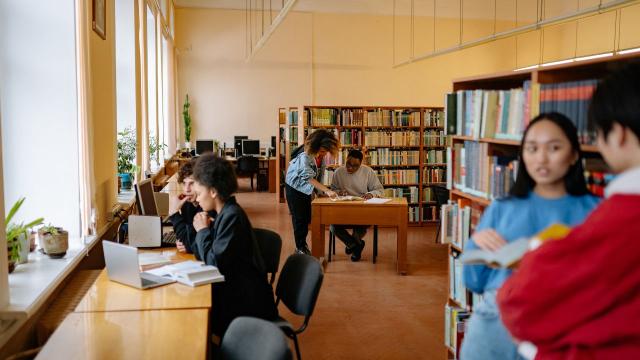 Gambar Artikel Hidup Mahasiswa: Dinamika Antara Kelas, Organisasi, Dan Kehidupan Pribadi