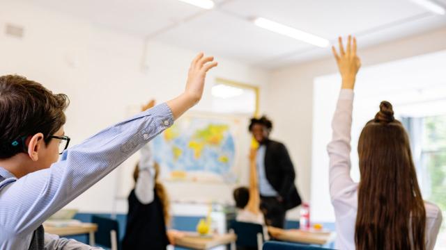 Gambar Artikel Mahasiswa Indonesia: Tantangan Akademik Dan Keseimbangan Hidup