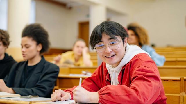 Gambar Artikel Mahasiswa Indonesia: Membentuk Karakter Dan Kompetensi Melalui Pembelajaran Modern