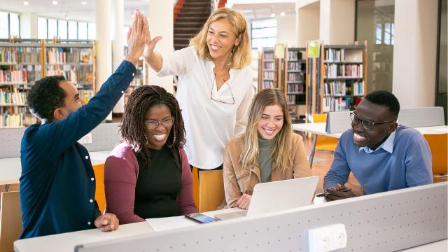 Gambar Artikel Kehidupan Kampus Dan Dinamika Sosial Mahasiswa