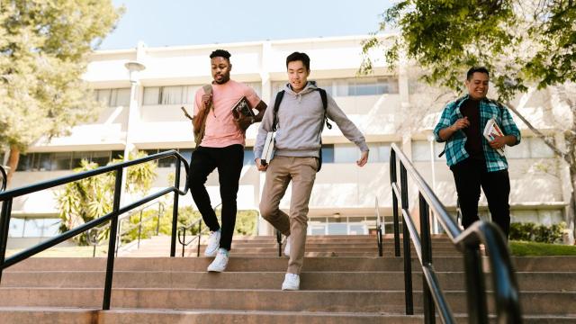 Gambar Artikel Menjadi Mahasiswa Berkualitas Melalui Pendidikan Dan Aktivitas Kampus