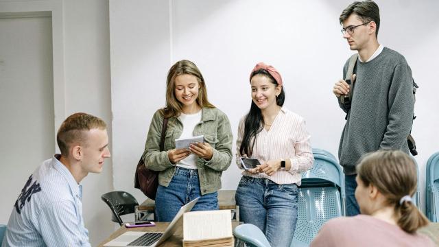 Kampus Sebagai Laboratorium Kehidupan: Membentuk Mahasiswa Sehat, Berkarakter, Dan Inklusif