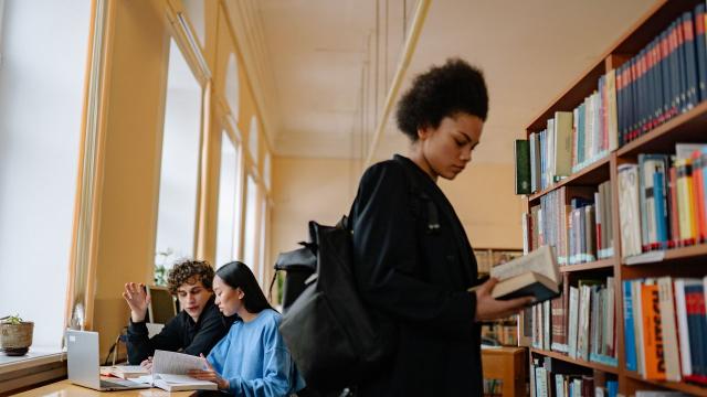 Merawat Semangat Belajar Mahasiswa: Sinergi Kurikulum, Kesehatan, Dan Budaya Kampus
