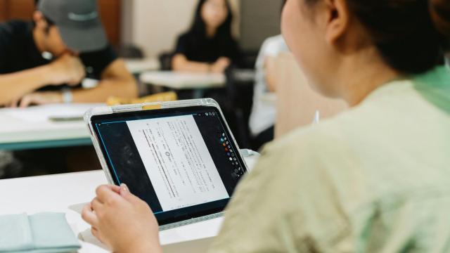 Gambar Artikel Belajar Mengelola Tekanan Akademik: Realitas Kehidupan Mahasiswa Di Kampus